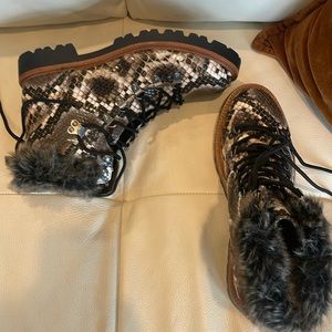 dv by Dolce Vita Querlly Grey Multi